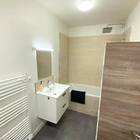 A L'universite - Centre- La Conciergerie * Poitiers