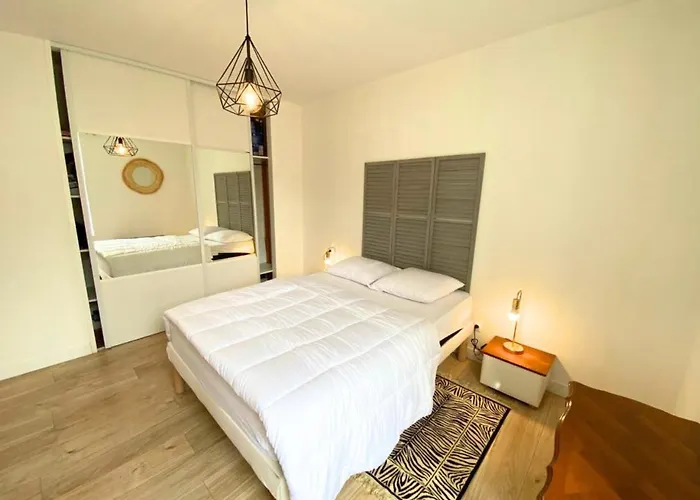 A L'universite - Centre- La Conciergerie Apartment