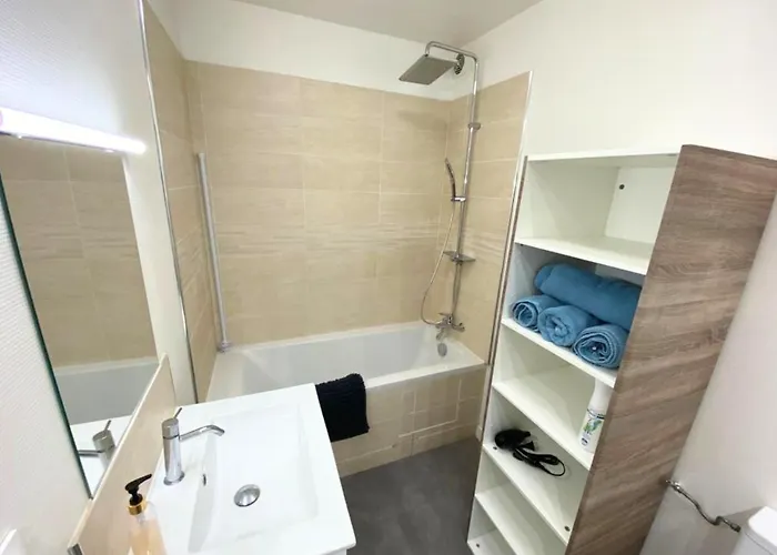 A L'universite - Centre- La Conciergerie Apartment *