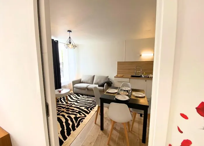 A L'universite - Centre- La Conciergerie Apartment *